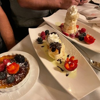 La Sen Bistro - Creme Brulee, Profiteroles, Napoleon - French Near Me - Walnut Creek, California La Sen Bistro - Creme Brulee, Profiteroles, Napoleon - French Near Me - Walnut Creek, California