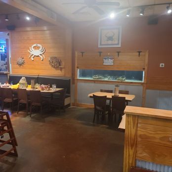 Angry Crab Shack - Inside the restaurant - Seafood Near Me - Orange Beach, Alabama Angry Crab Shack - Inside the restaurant - Seafood Near Me - Orange Beach, Alabama