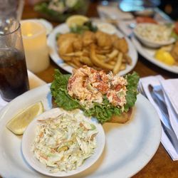 The Quarterdeck Restaurant - Fried scallops Lobster salad