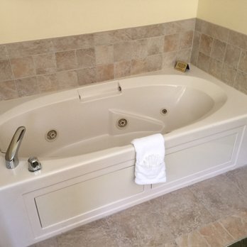 Kaatskill Mountain Club - Jacuzzi - Hotels Near Me - Hunter, New York
