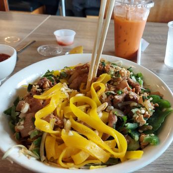 Hue Restaurant - Tumeric noodles and thai tea. - Vietnamese Near Me - San Jose, California Hue Restaurant - Tumeric noodles and thai tea. - Vietnamese Near Me - San Jose, California