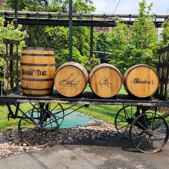 Buffalo Trace Distillery - Wagon throwback - Distilleries Near Me - Frankfort, Kentucky Buffalo Trace Distillery - Wagon throwback - Distilleries Near Me - Frankfort, Kentucky