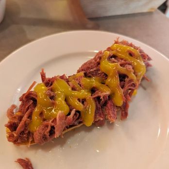 29 Fanegas - Confit de pato con salsa de mango - Tapas/Small Plates Near Me - Madrid, M 29 Fanegas - Confit de pato con salsa de mango - Tapas/Small Plates Near Me - Madrid, M