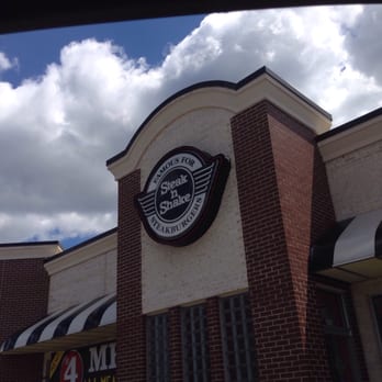 Steak ’n Shake - The front. - Burgers Near Me - Mooresville, North Carolina Steak ’n Shake - The front. - Burgers Near Me - Mooresville, North Carolina