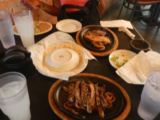 Pepe's & Mito's by null