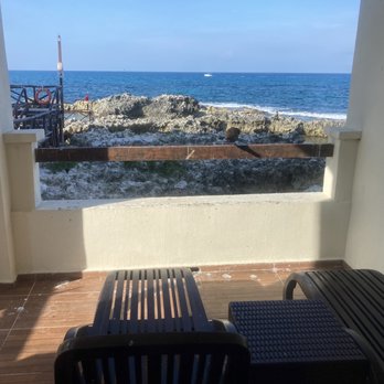 Mía Reef - Poop covered view - Resorts Near Me - Isla Mujeres, ROO Mía Reef - Poop covered view - Resorts Near Me - Isla Mujeres, ROO