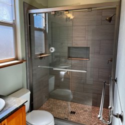 Simple Visions - Shower with Glass doors