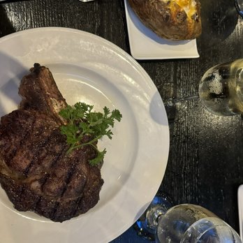 Vargas - Steak and potato - Steakhouses Near Me - Montreal, Quebec Vargas - Steak and potato - Steakhouses Near Me - Montreal, Quebec