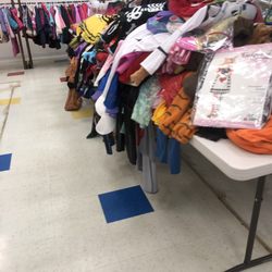 Carriage Crosing Marketplace - Costumes set up