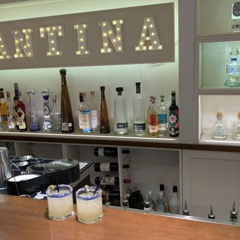 Salsa & Guacamole - Best margaritas and to be honest I am a margarita snob - Mexican Near Me - Surrey, British Columbia Salsa & Guacamole - Best margaritas and to be honest I am a margarita snob - Mexican Near Me - Surrey, British Columbia