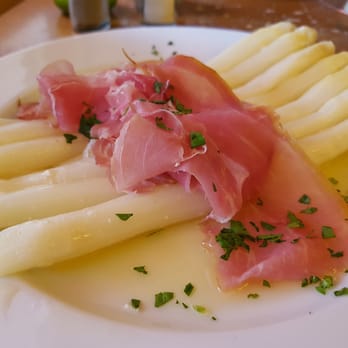 Ottimo - Tasty, but expensive. Spring menu comprising of Asparagus! - Bars Near Me - Vienna, 9