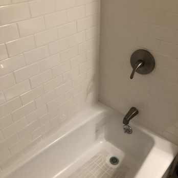 LunaX - Bathtub (after) - Office Cleaning Near Me LunaX - Bathtub (after) - Office Cleaning Near Me