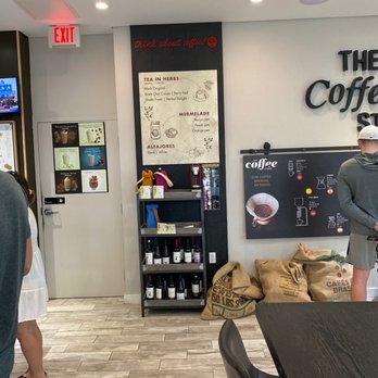 El Aleph Coffee Haus - people in a coffee shop - Coffee & Tea Near Me - Hollywood, Florida