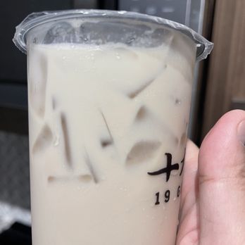 19 GOLD - Hair right in the middle - Taiwanese Near Me - Seattle, Washington