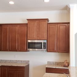 CrownMax Decor