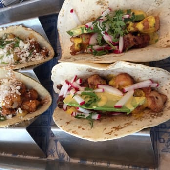 Coyo Taco - Pastor de pollo and Pulpo. Try the Pulpo (octopus) - Mexican Near Me - Miami, Florida
