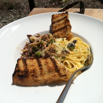 Black Rock Oceanfront Resort - beef linguini with bacon - Resorts Near Me - Ucluelet, British Columbia Black Rock Oceanfront Resort - beef linguini with bacon - Resorts Near Me - Ucluelet, British Columbia