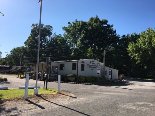 Graceland RV Park & Campground by null