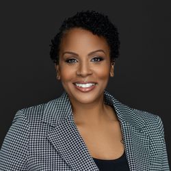 Lakesha Miner Photography - Headshot for law firm
