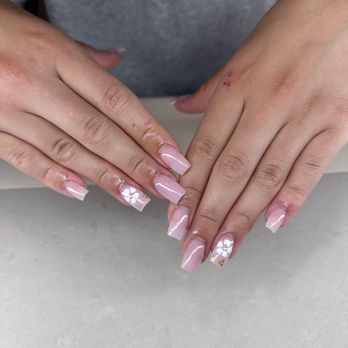 Pamper Nails and Spa - Nail Salons Near Me - Minneapolis, Minnesota Pamper Nails and Spa - Nail Salons Near Me - Minneapolis, Minnesota