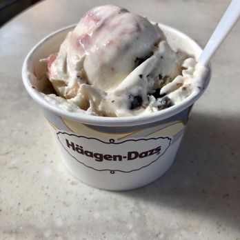 Häagen-Dazs - Mini cup: White Chocolate Raspberry Truffle - Ice Cream & Frozen Yogurt Near Me - San Mateo, California