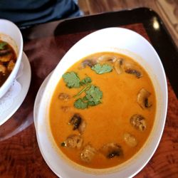 Aroma Royal Thai Cuisine - Tom kha