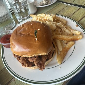 7th & Carson - Chicken Sandwich Plate - New American Near Me - Las Vegas, Nevada