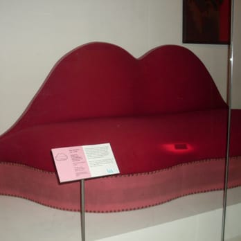 Brighton Museum & Art Gallery - Museums Near Me - Brighton, BNH