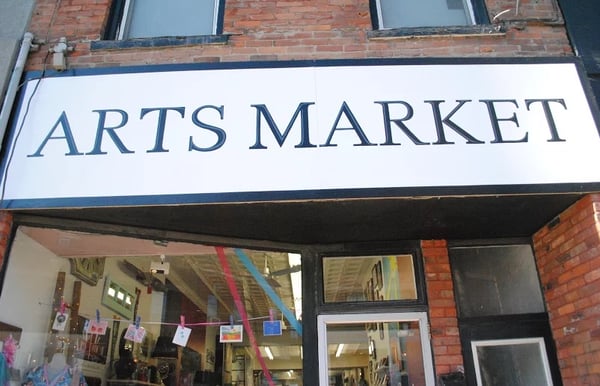 Arts Market by null
