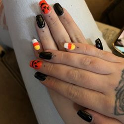 Lady Vixen Nails & Spa - Pumpkin candy corn nails