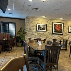 Nolan's - Nice and clean