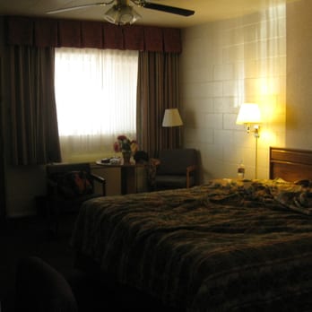 Rodeway Inn Elko Downtown Area - King-sized bed in a single room - Hotels Near Me - Elko, Nevada Rodeway Inn Elko Downtown Area - King-sized bed in a single room - Hotels Near Me - Elko, Nevada