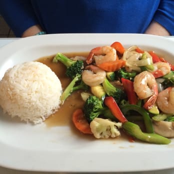 La Tonkinoise - a plate of food with rice and vegetables - Vietnamese Near Me - Saint-Sauveur, Quebec