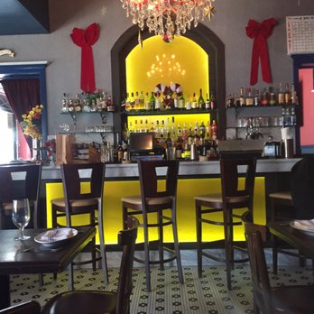 Positano Restaurant - Festive. - Italian Near Me - Brooklyn, New York