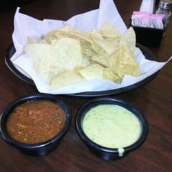 Laura's Cafe - Chips and warm salsa.