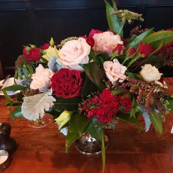 Nigella SF - Table Setting - Florists Near Me - San Francisco, California Nigella SF - Table Setting - Florists Near Me - San Francisco, California