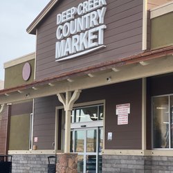 Deep Creek Country Market - Front entrance