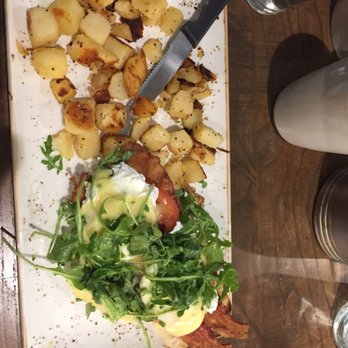First Watch - BLT eggs Benedict - Breakfast & Brunch Near Me - Rocky River, Ohio