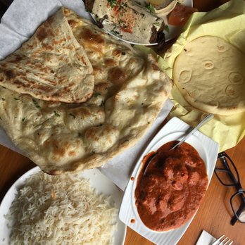 Cedars in University District - Gyro Plate, Garlic Naan, Butter Chicken - Indian Near Me - Seattle, Washington