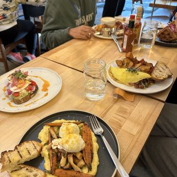 Eggy’s Neighborhood Kitchen - Breakfast & Brunch Near Me - Berkeley, California Eggy’s Neighborhood Kitchen - Breakfast & Brunch Near Me - Berkeley, California