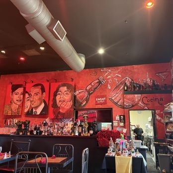 Todo Un Poco - Vibe - Pizza Near Me - Elk Grove, California Todo Un Poco - Vibe - Pizza Near Me - Elk Grove, California