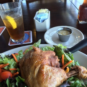 Restaurant 604 - Braised chicken on salad - Breakfast & Brunch Near Me - Honolulu, Hawaii