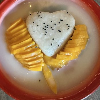 New Thai Bistro - Mango sticky rice - Thai Near Me - Pleasanton, California New Thai Bistro - Mango sticky rice - Thai Near Me - Pleasanton, California