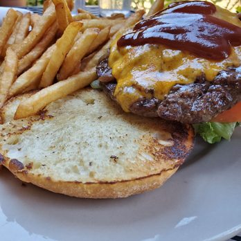 Toomey's - American cheeseburger - New American Near Me - Mammoth Lakes, California Toomey's - American cheeseburger - New American Near Me - Mammoth Lakes, California