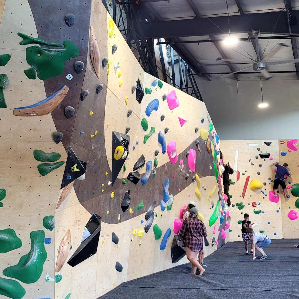 Aloha Rock Gym - Lots of paths to choose without using ropes - Climbing Near Me - Kahului, Hawaii