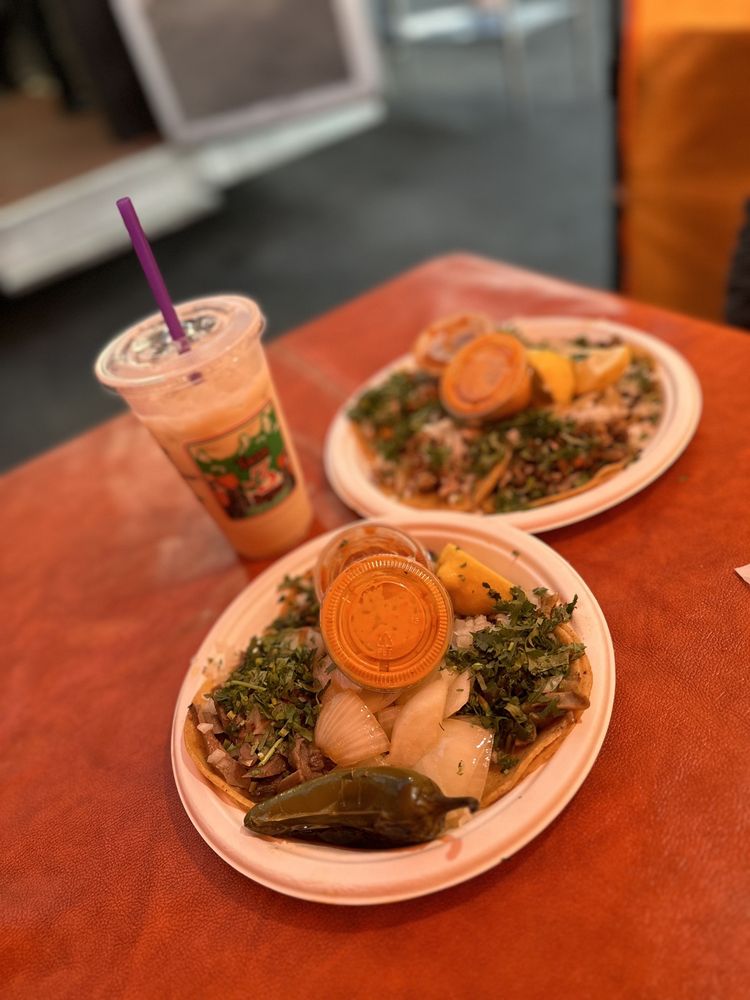 Tacos Los Tres Reyes