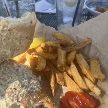 Captains Quarters Riverside Grille - Fried fish sandwich - Seafood Near Me - Prospect, Kentucky Captains Quarters Riverside Grille - Fried fish sandwich - Seafood Near Me - Prospect, Kentucky