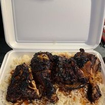 Papamac - a takeout box of chicken and rice - Food Delivery Services Near Me Papamac - a takeout box of chicken and rice - Food Delivery Services Near Me