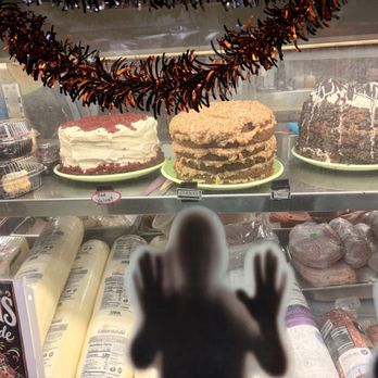 Compagno's Market & Deli - Cakes and other desserts - Delis Near Me - Monterey, California