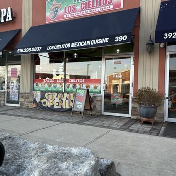 Tacos  Los Cielitos - Outside and the Taco Birria - Juice Bars & Smoothies Near Me - Hicksville, New York